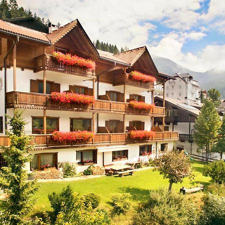 Garni Alba Bed & Breakfast Ortisei Eksteriør billede