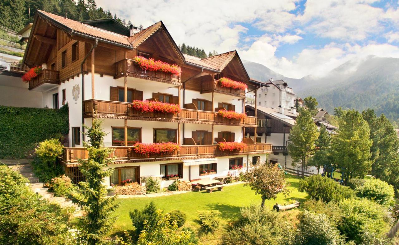 Garni Alba Bed & Breakfast Ortisei Eksteriør billede