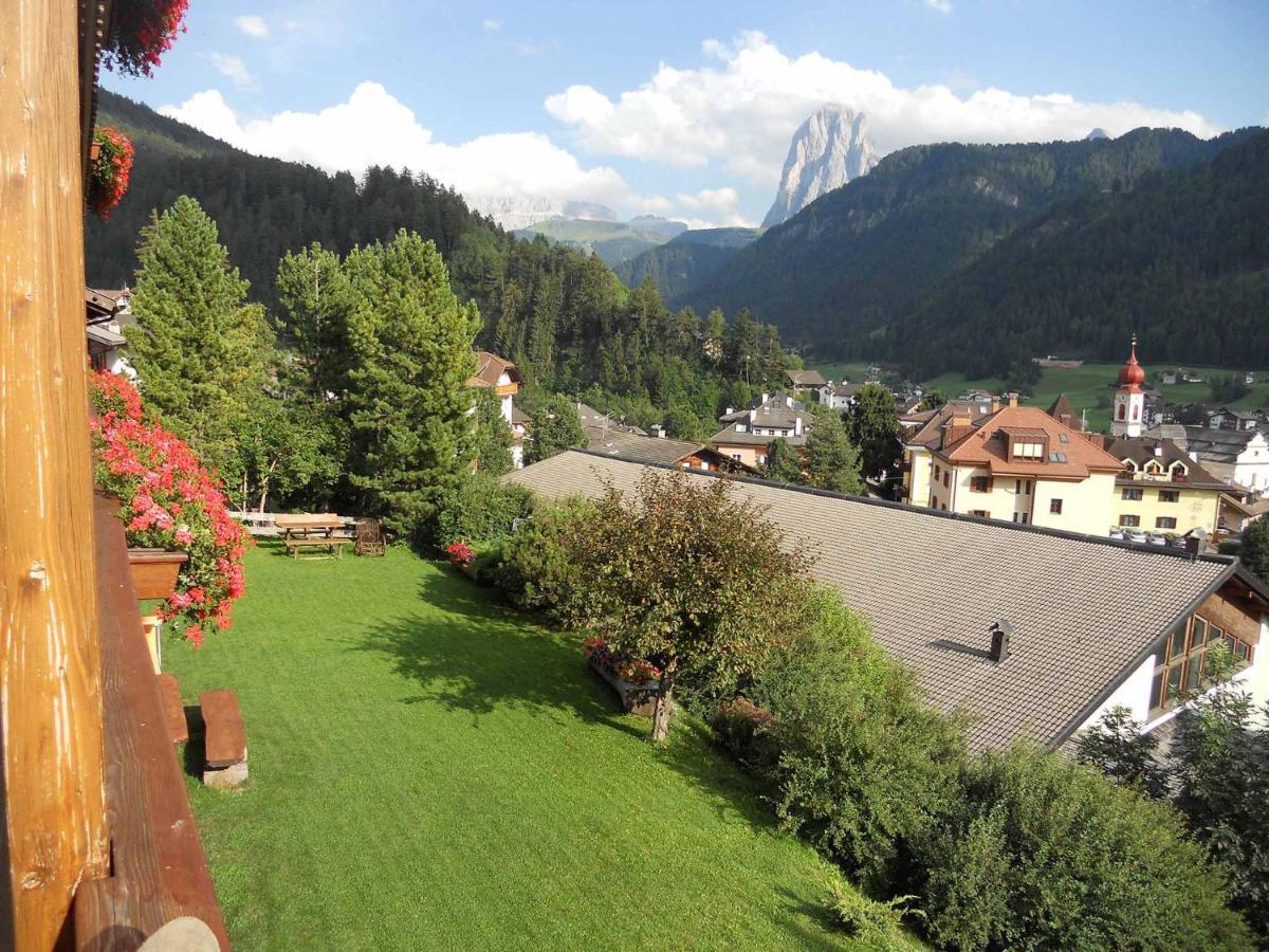 Garni Alba Bed & Breakfast Ortisei Eksteriør billede