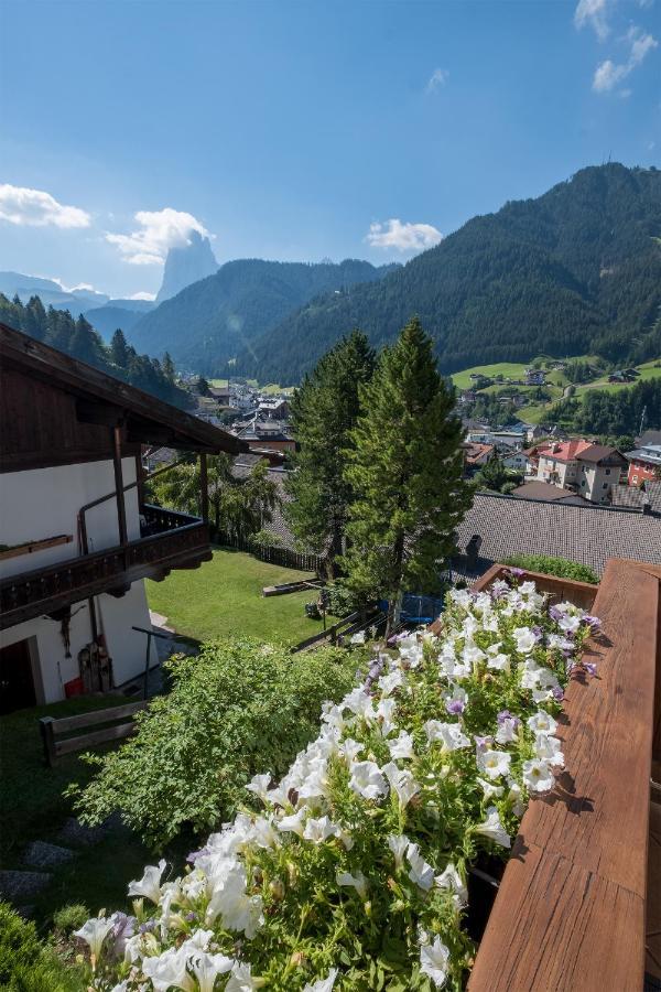 Garni Alba Bed & Breakfast Ortisei Eksteriør billede