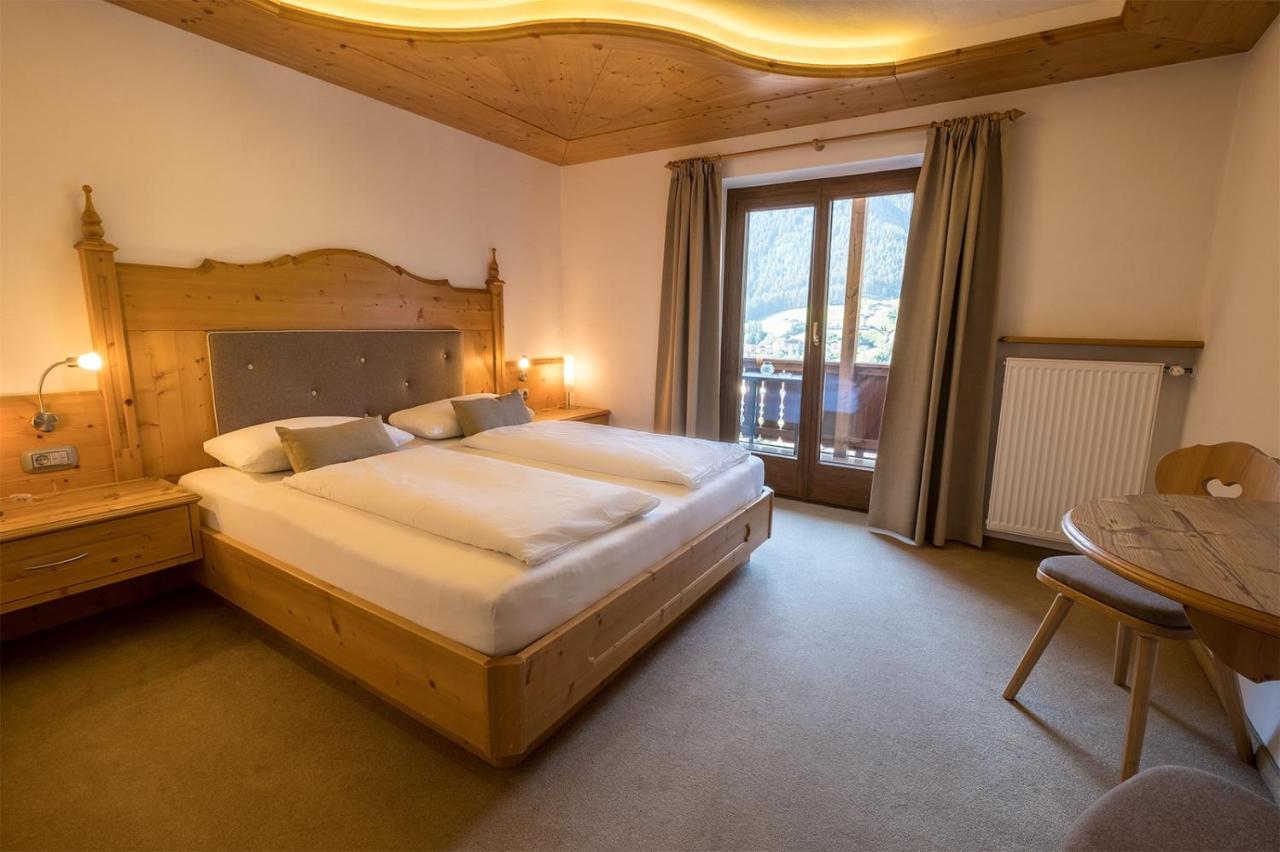 Garni Alba Bed & Breakfast Ortisei Eksteriør billede