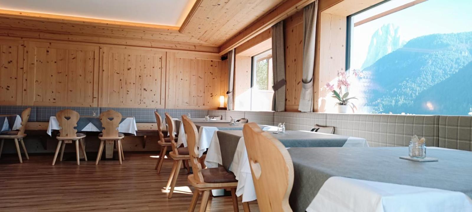 Garni Alba Bed & Breakfast Ortisei Eksteriør billede